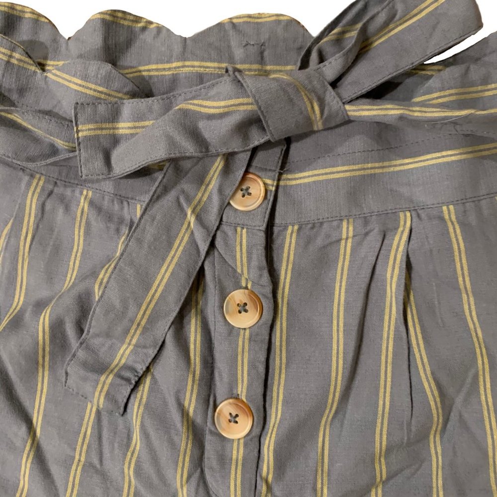 Harpers Heritage Stripped Front Tie Short - Picture 3 of 4